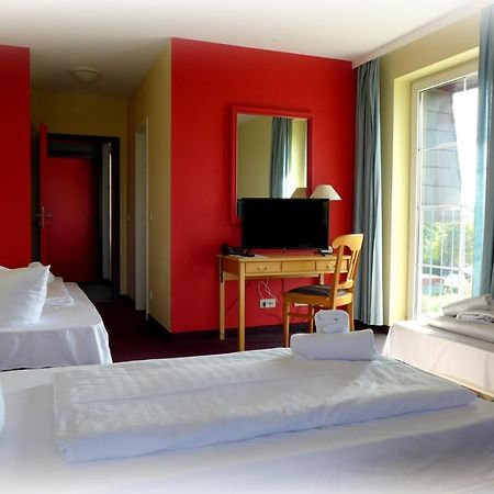 Hotel Lindenberger Hof อาห์เรนส์เฟลเดอ ภายนอก รูปภาพ