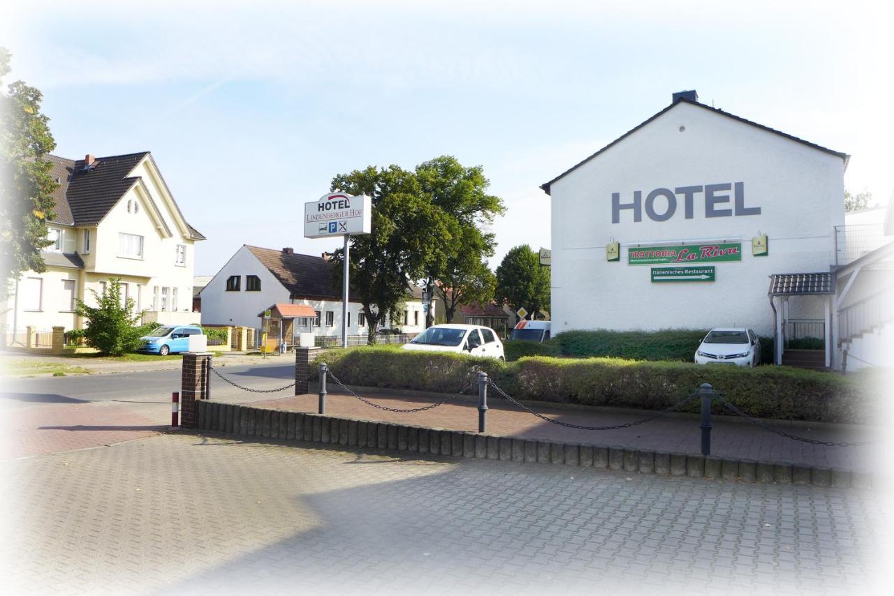 Hotel Lindenberger Hof อาห์เรนส์เฟลเดอ ภายนอก รูปภาพ