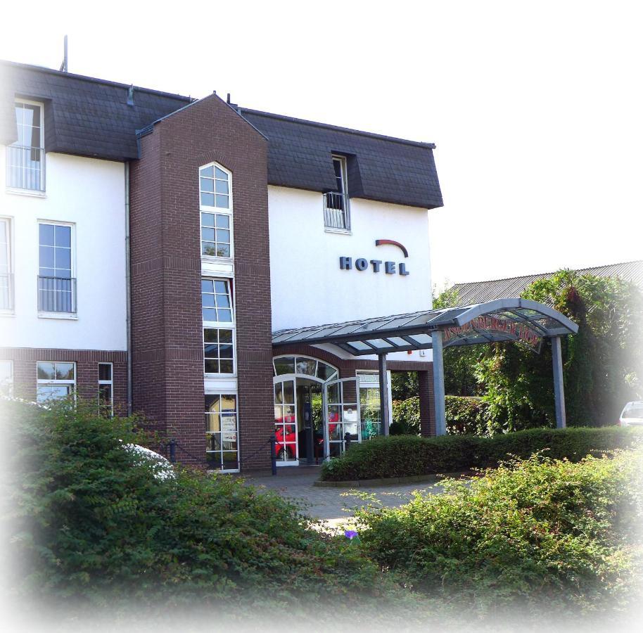 Hotel Lindenberger Hof อาห์เรนส์เฟลเดอ ภายนอก รูปภาพ